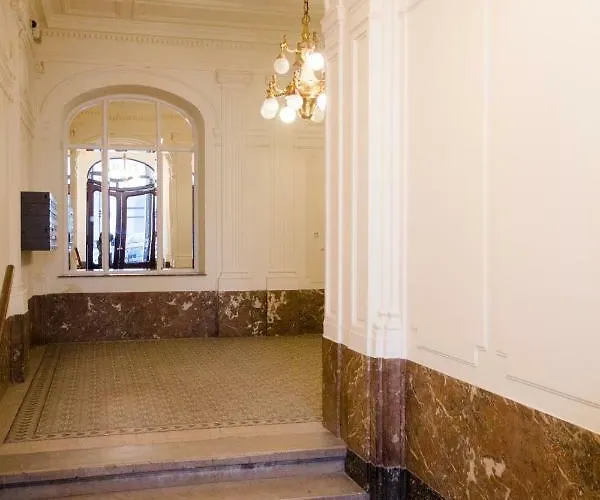 Urania - Mai's Appartement *