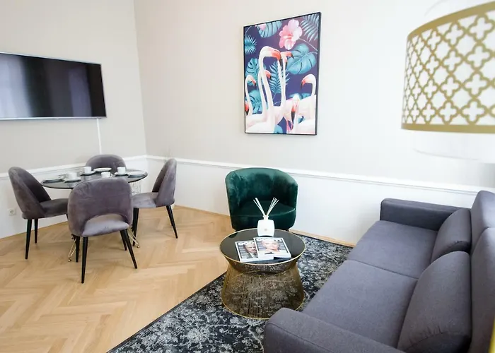 Urania - Mai's Appartement *