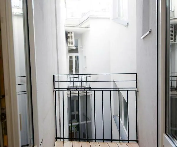 Appartement Urania - Mai's *